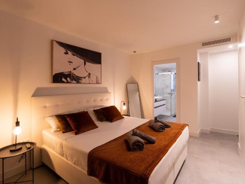 oasis-325-estepona-luxury-penthouse-bedroom